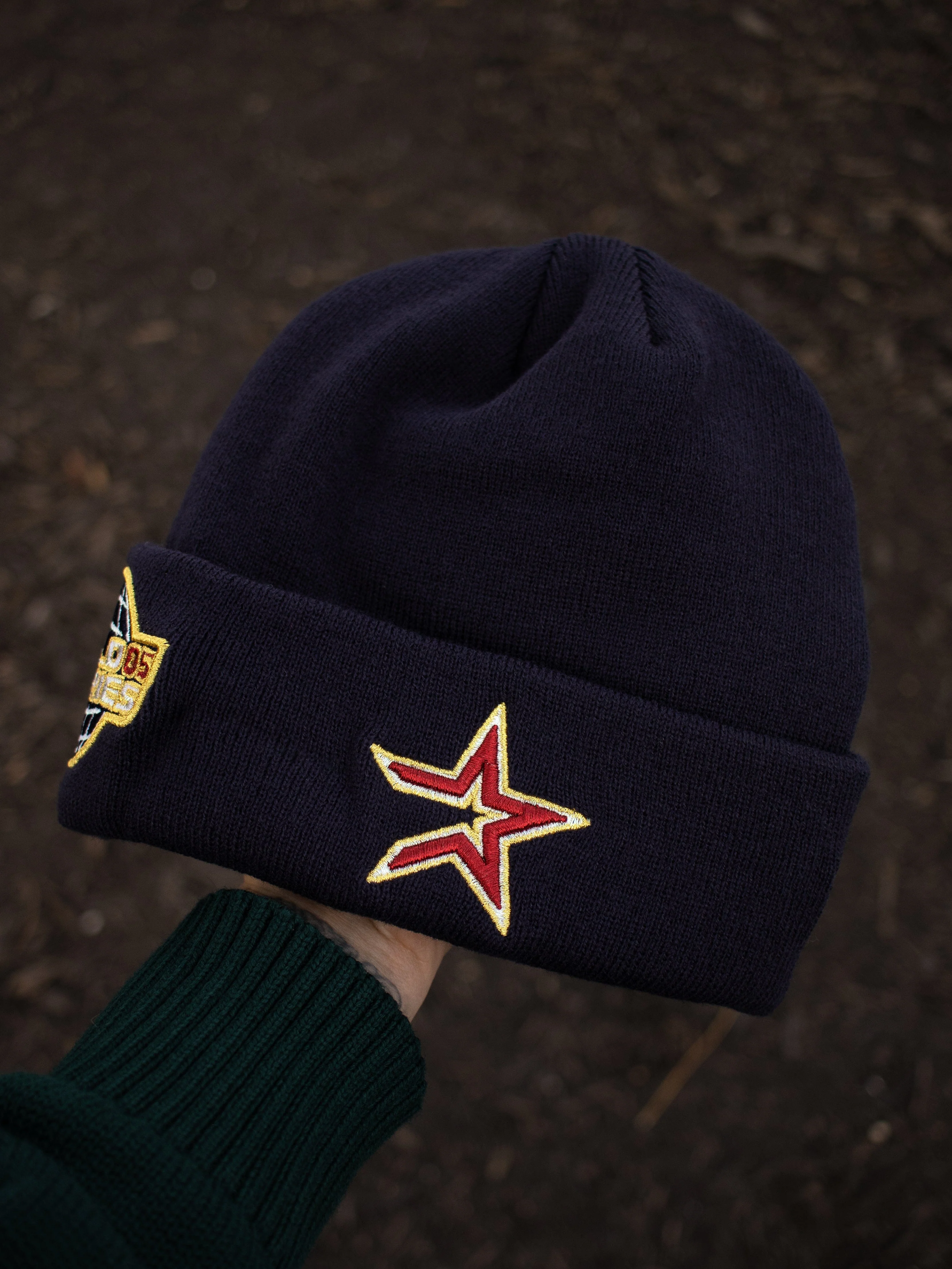 Astros (navy blue beanie) 05 WS patch